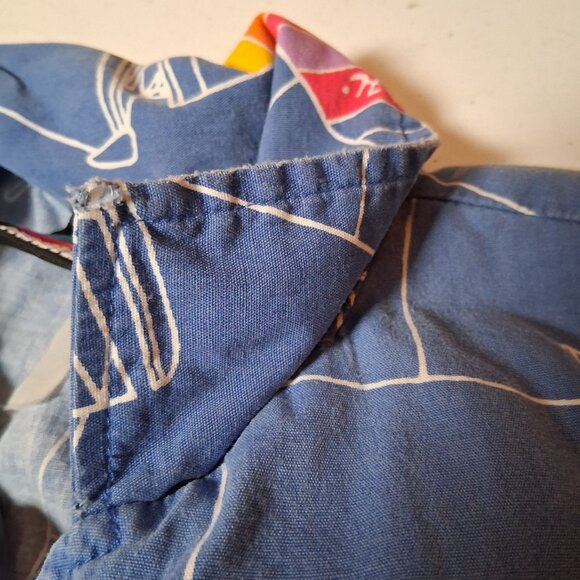 Vintage 1990s Hobie Cat Sailboat Shirt M Blue Rainbow Sail Sailing Beach Party - Picture 16 of 16